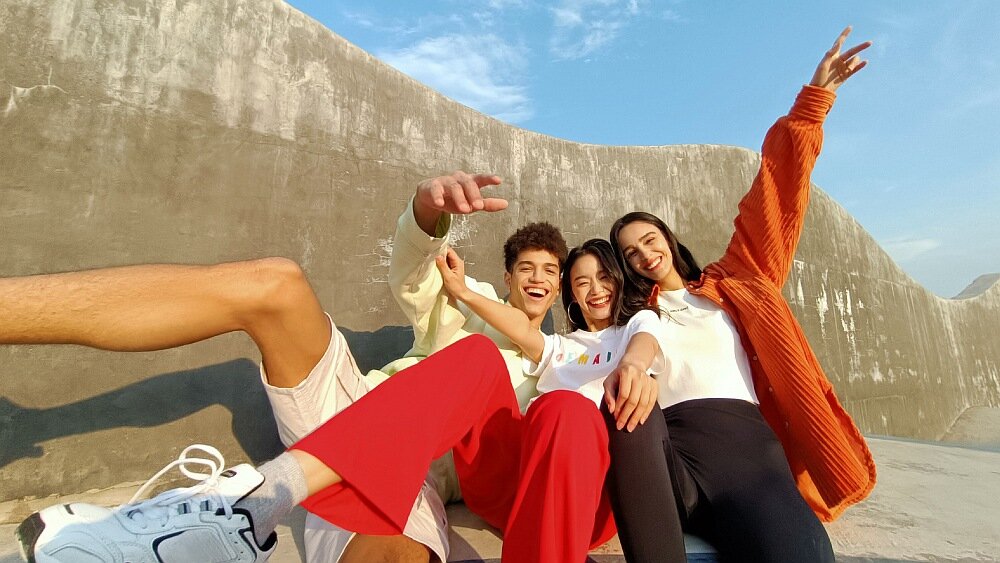 Smartfon OPPO Reno4 Z selfie aparat przedni upiększanie rozmycie bokeh efekty filtry obiektyw