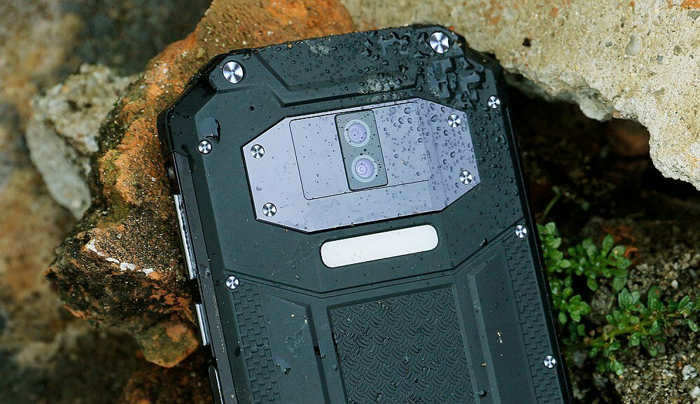 Smartfon OUKITEL WP2 aparat procesor bateria ekran ram pamięć pojemność rozdzielczość zestaw