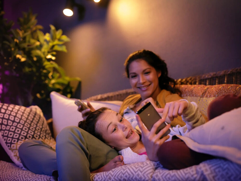 Reflektor punktowy PHILIPS HUE Lily 17414-30-P7 3 sztuki aplikacja PHILIPS HUE iOS Android technologia ZigBee