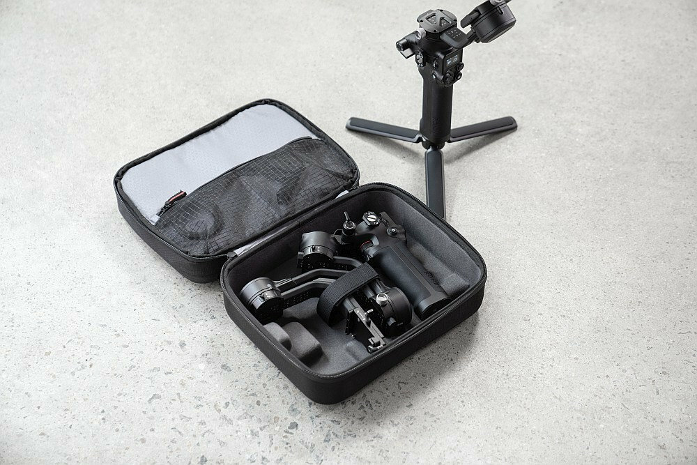 Gimbal ręczny DJI RSC 2 Pro Combo (Ronin-SC2 Pro Combo) waga 1,2 kg udzwig 3 kg futeral