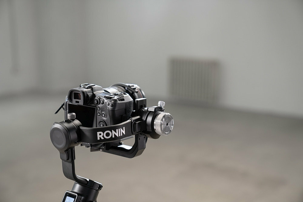 Gimbal ręczny DJI RSC 2 Pro Combo (Ronin-SC2 Pro Combo) akumulator 14 h szybkie ladowanie