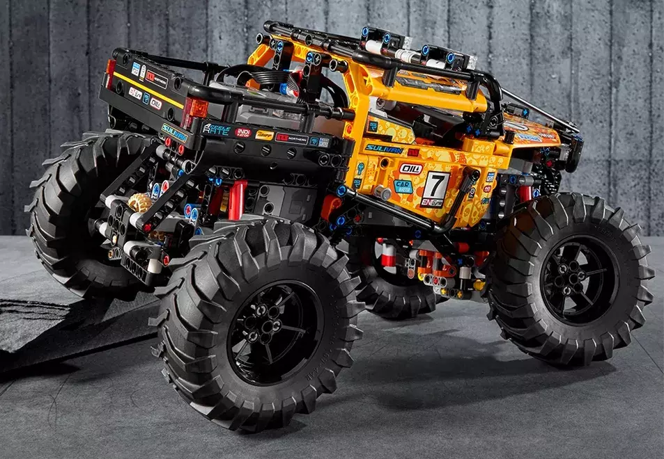 LEGO Zdalnie sterowany pojazd terenowy