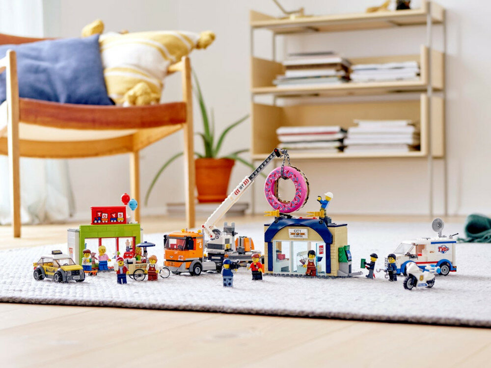 LEGO City Otwarcie sklepu z pączkami 60233 serial lego city