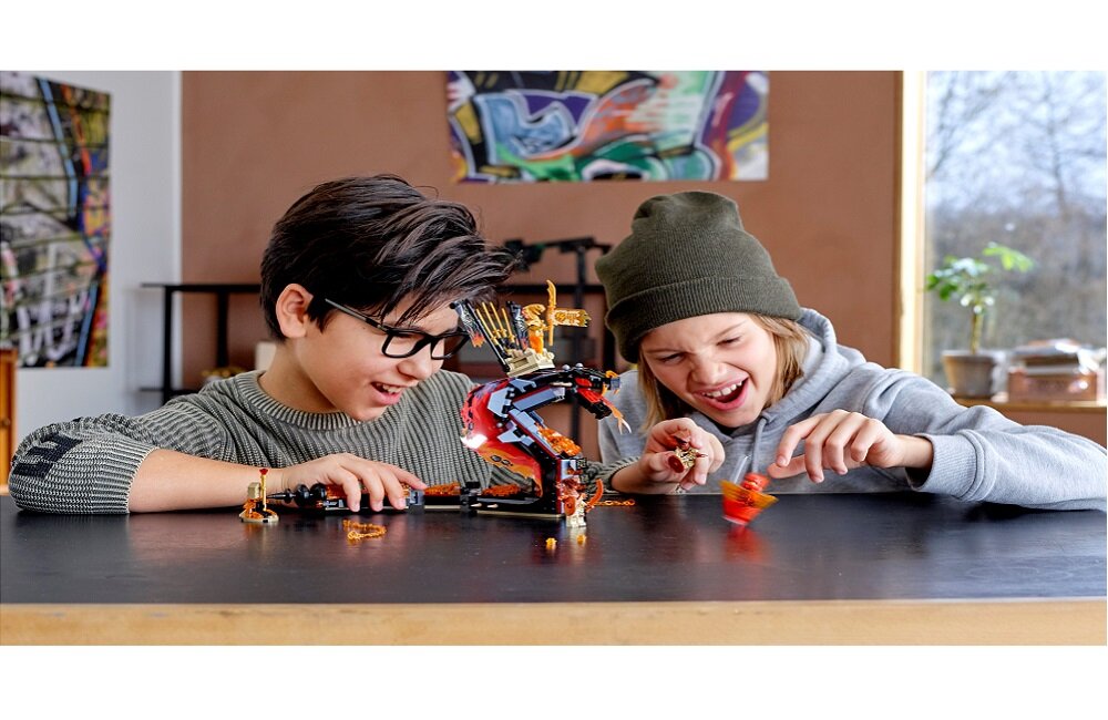 LEGO Ninjago Ognisty kieł 70674 kreatywna zabawa prawidłowy rozwój merytoryczny dziecka klocki figurki minifigurki klasyczna gra wielogodzinna zabawa niewielkie