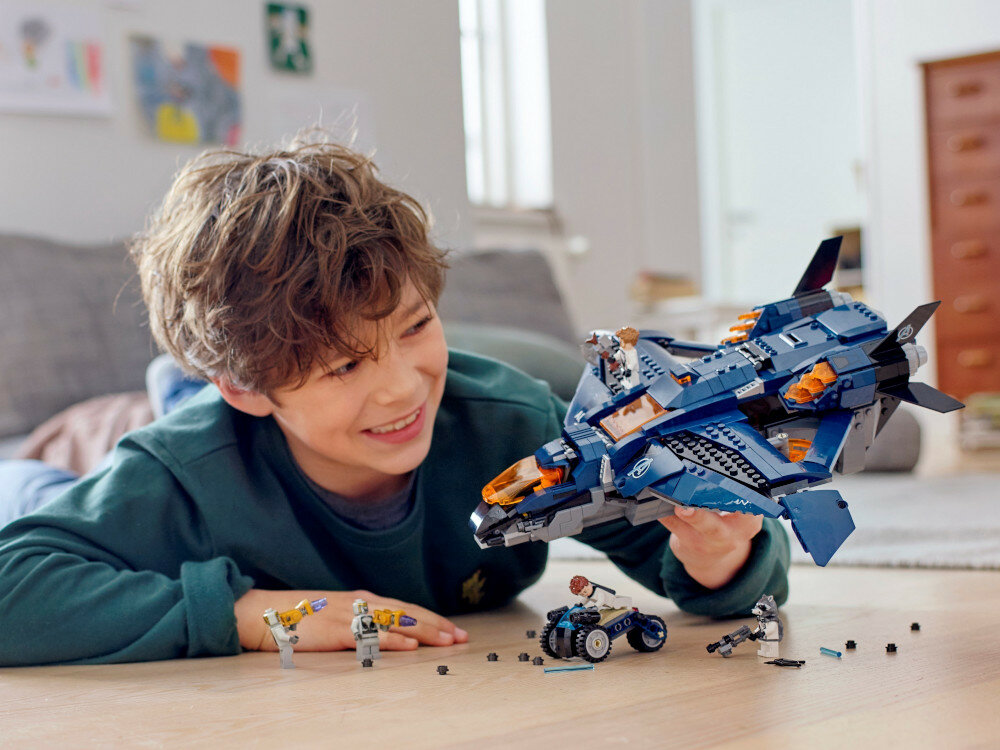 LEGO Marvel Wspaniały Quinjet Avengersów 76126