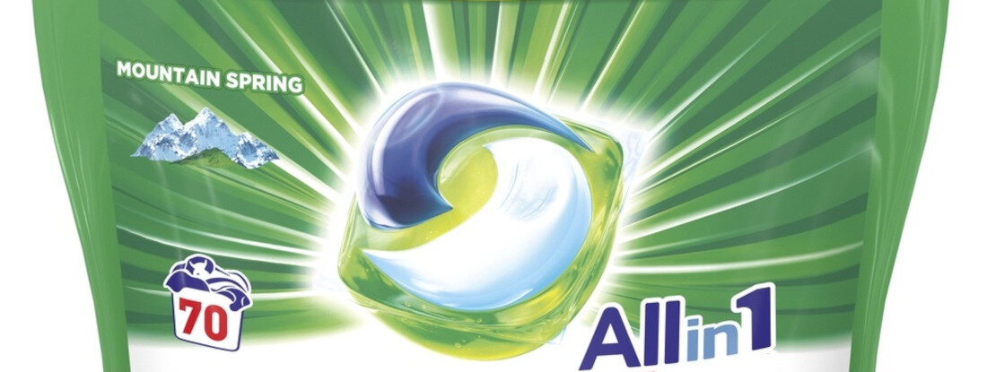 Kapsułki do prania ARIEL All in 1 Pods Mountain Spring 70 szt. zalety zastosowanie usuwa zabrudzenia nada blask odswieza tkaniny chroni suteczna juz w 20 stopniach latwa w uzyciu nie pozostawiaja osadu na ubraniach zywe kolory uzytkowanie