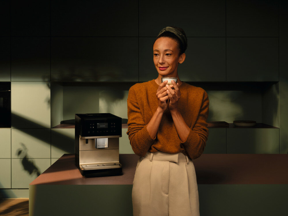 Ekspres MIELE MilkPerfection CM 6360 Czarny latwe czyszczenie funkcja wifi AromaticSystem funkcja One Touch Funkcja AromaDobuleShot