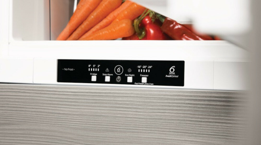 Lodówka WHIRLPOOL ART 6711 SF2 panel sterowania