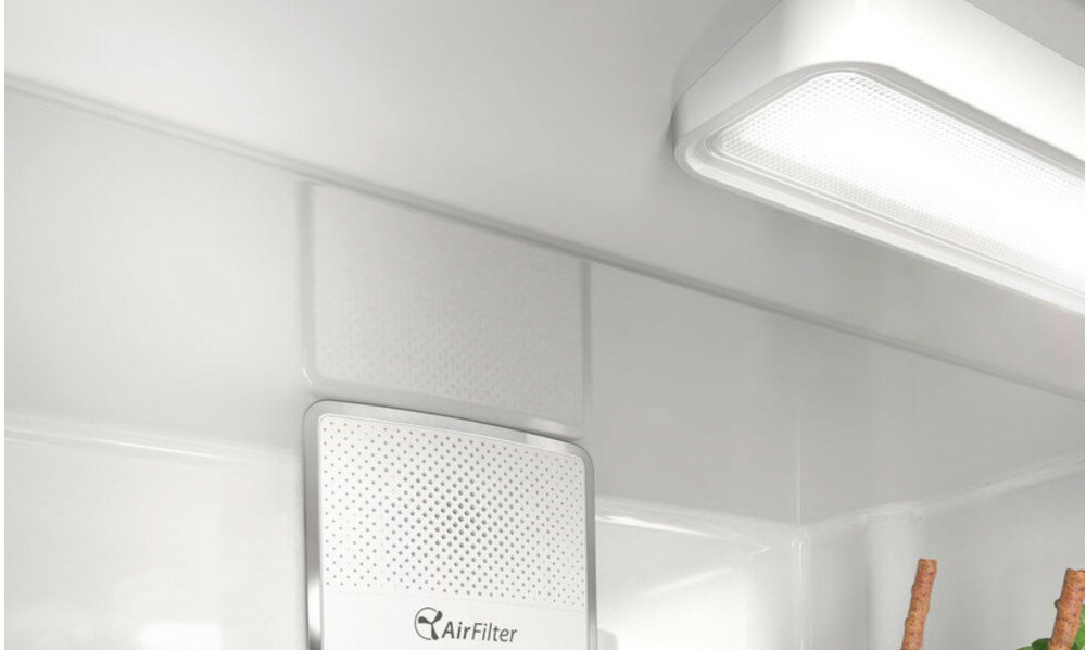 Lodówka WHIRLPOOL ART 6711 SF2 oświetlenie LED