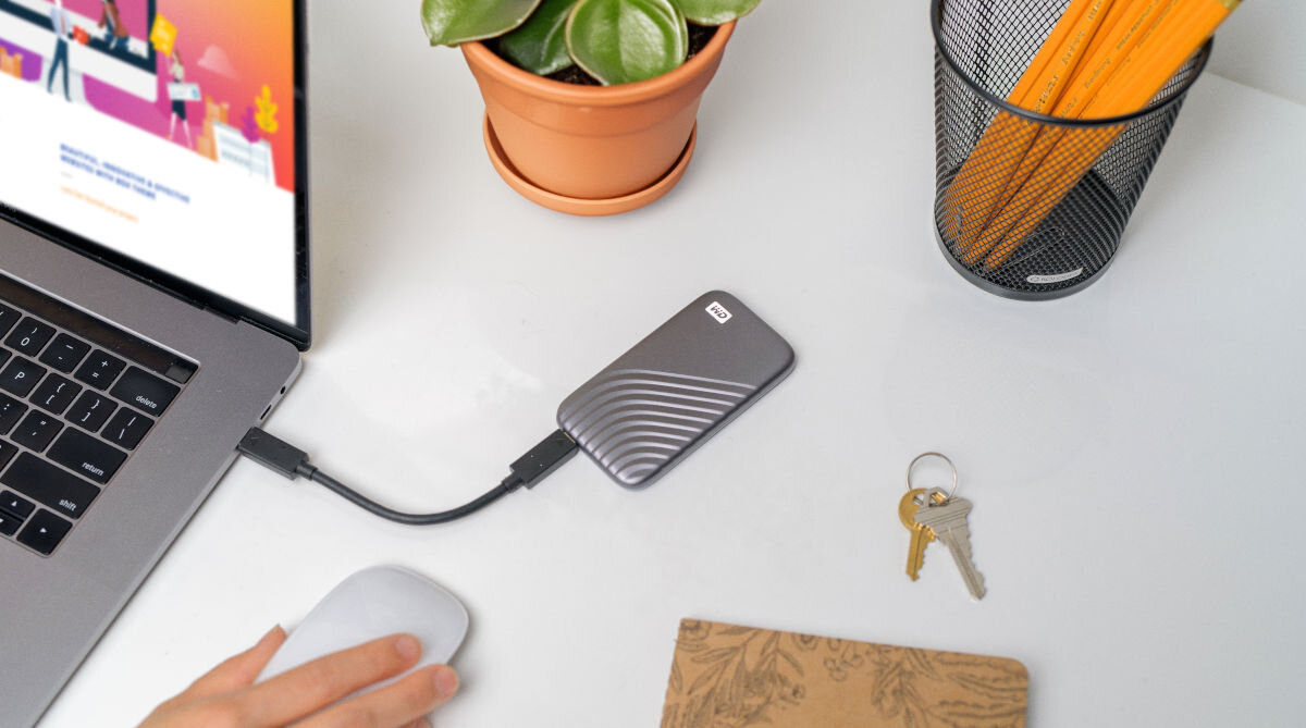 Dysk WD My Passport 2TB SSD Czerwony 256-bitowe szyfrowanie sprzętowe AES ochrona hasłem zaawansowane funkcje bezpieczeństwa