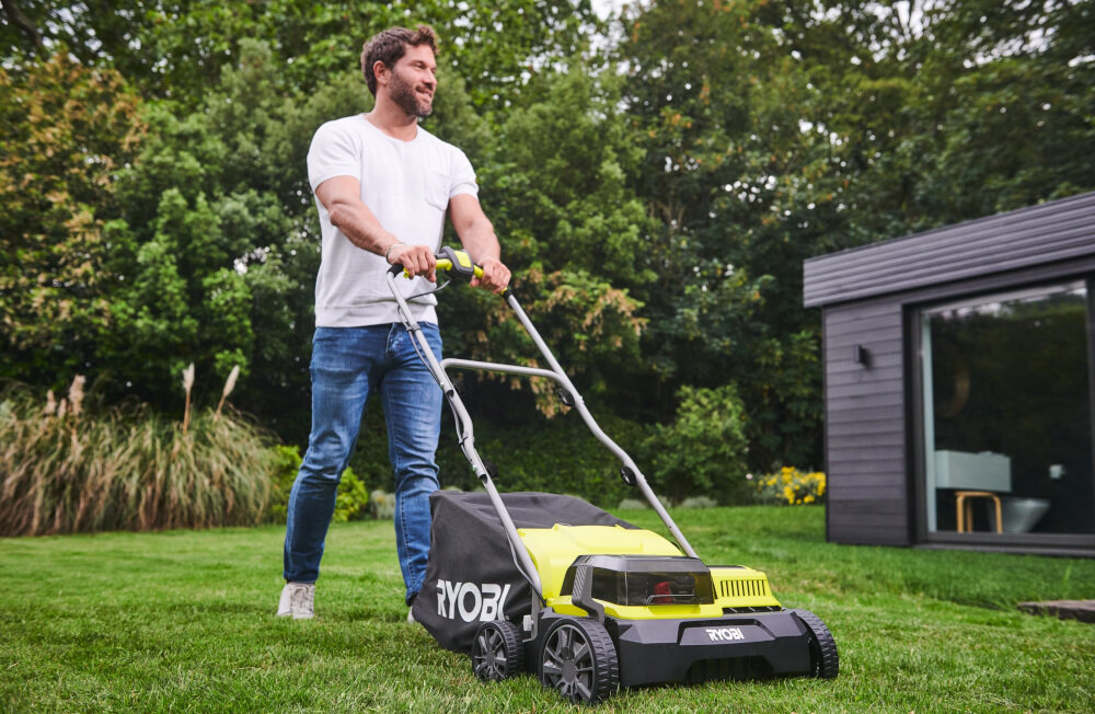 Wertykulator akumulatorowy RYOBI RY18SFX35A-240 kosz na odpadki pojemność 55 litrów z wysokiej jakości materiałów