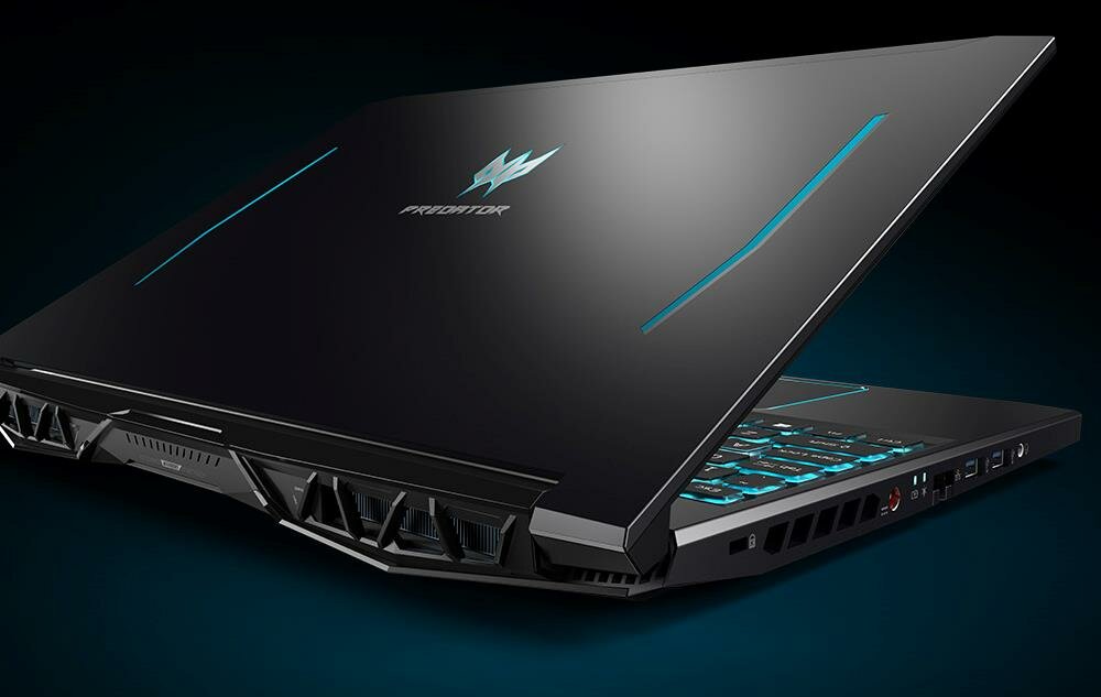 Laptop ACER Predator Helios 300 - konstrukcja