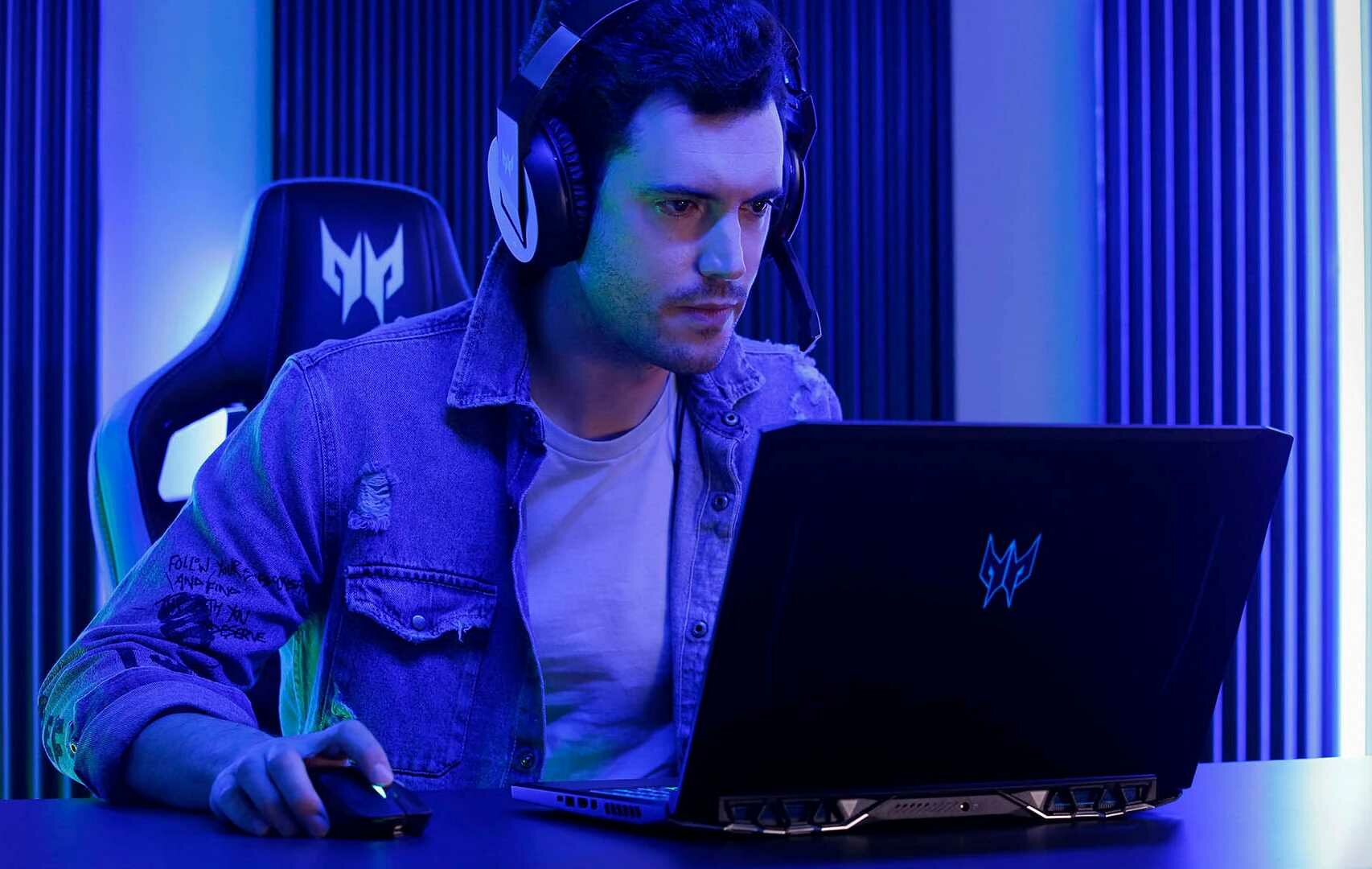 Laptop ACER Predator Helios 300 - procesor Intel Core 10th gen