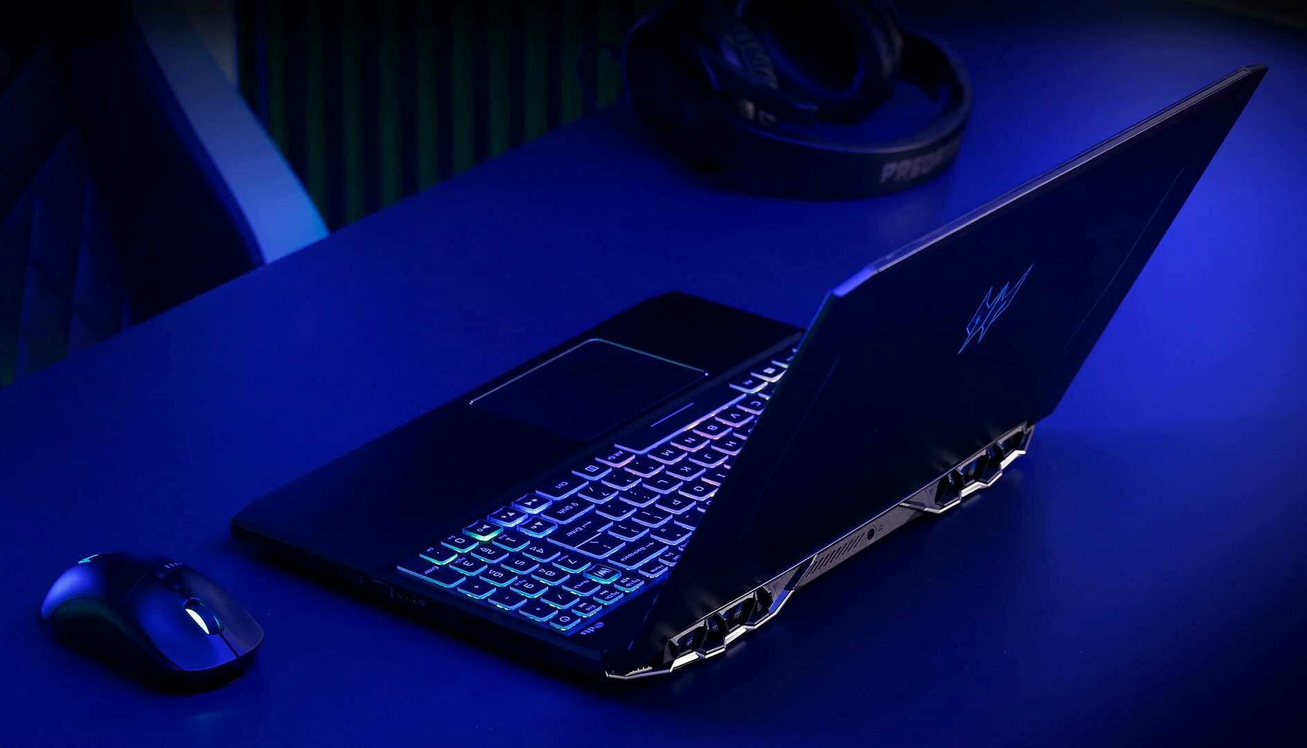 Laptop ACER Predator Helios 300 - Superszybki dyski SSD