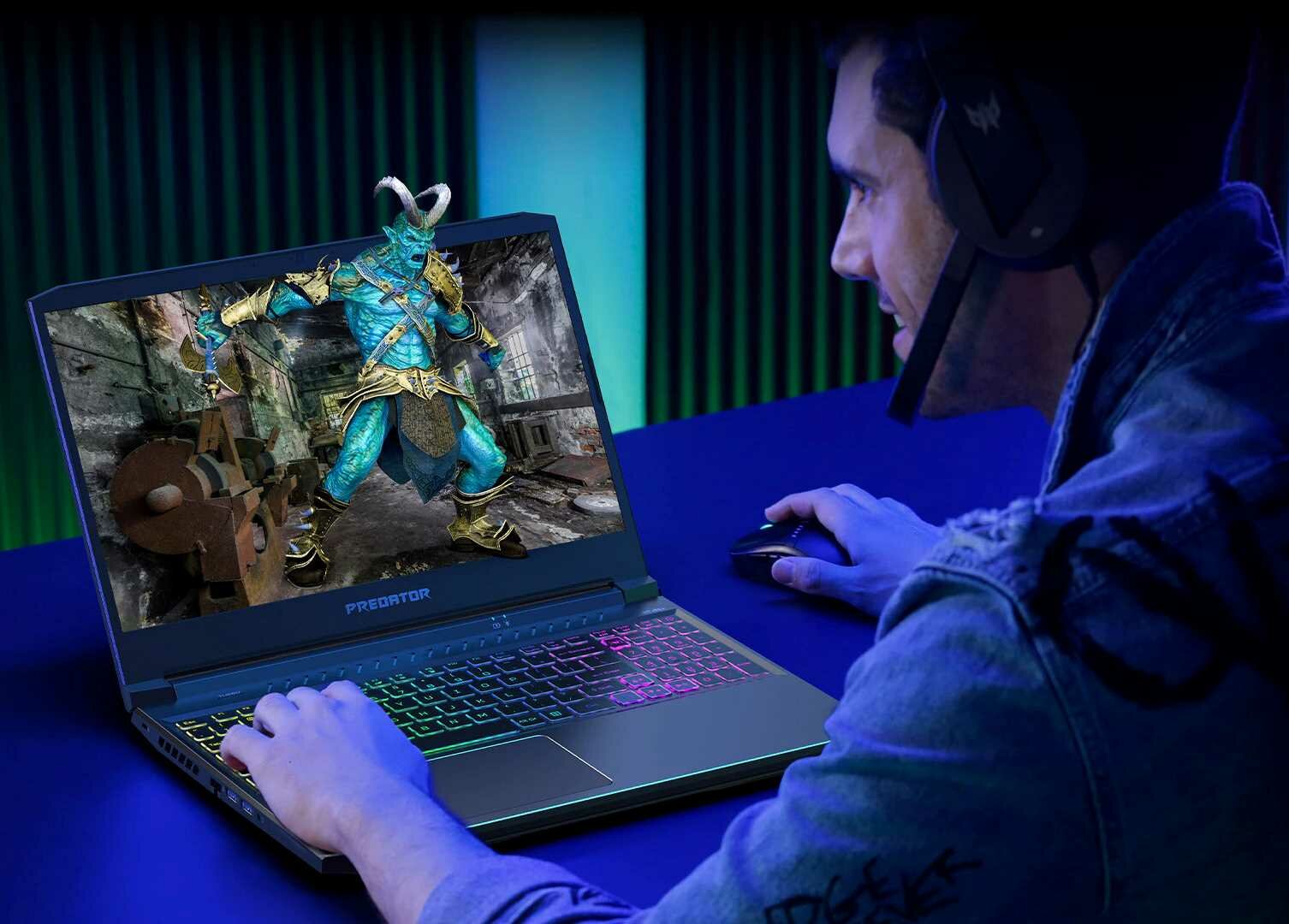 Laptop ACER Predator Helios 300 - 144 Hz 