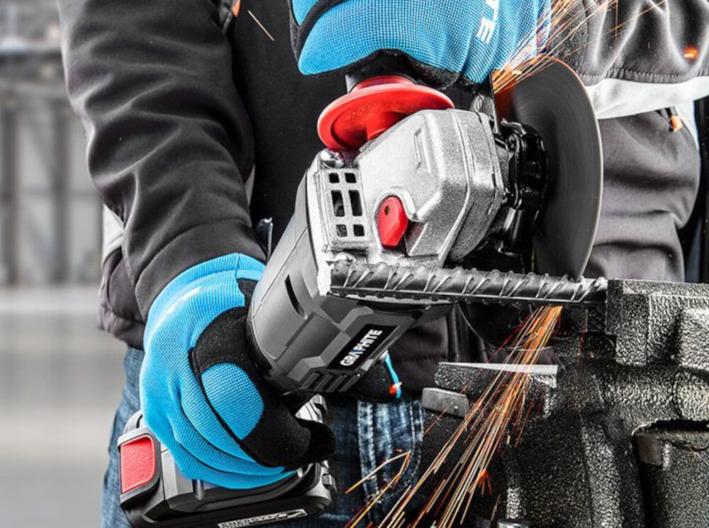 Szlifierka kątowa GRAPHITE Energy+ TOP-58G015-BR1 obroty do 10000 obr/min komfort pracy stabilna bezpieczna