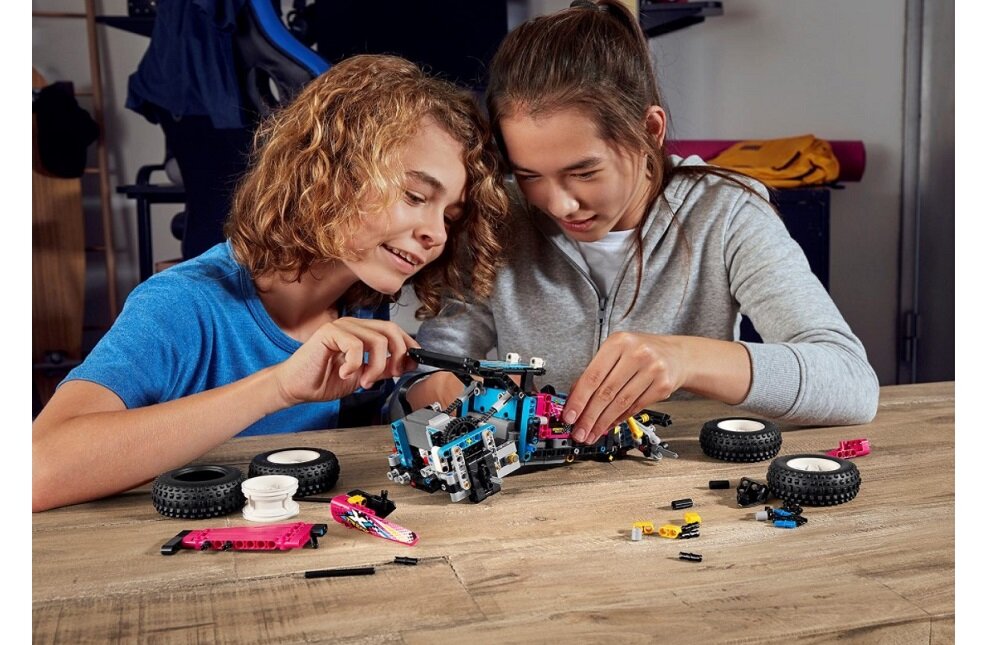 LEGO Technic Łazik terenowy 42124 Rygorystyczne standardy branżowe gwarancja wieloletniej żywotności