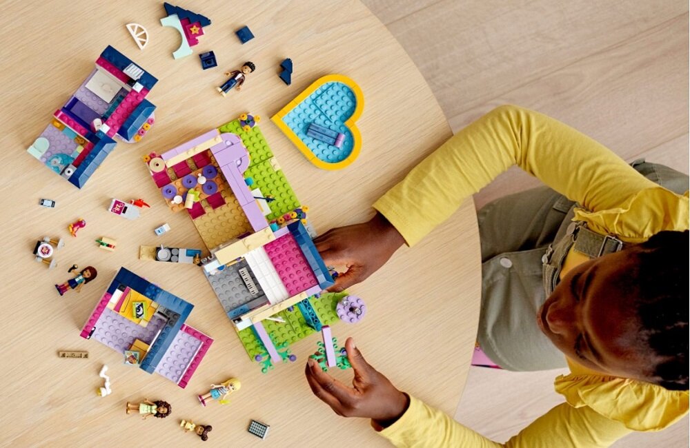 LEGO Friends Dom rodzinny Andrei 41449 Wielka pasja budowania 802 elementów wyzwanie dla małego konstruktora