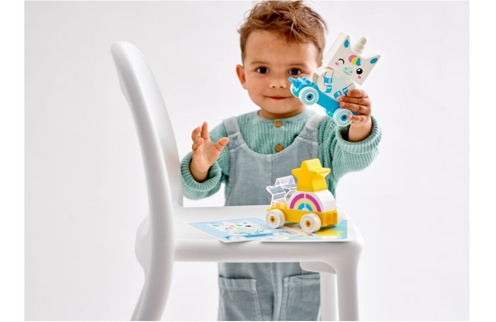 LEGO Duplo Jednorożec 10953 kreatywna zabawa 8 dużych elementów, gwiazki tęcza wagoniki na kołach