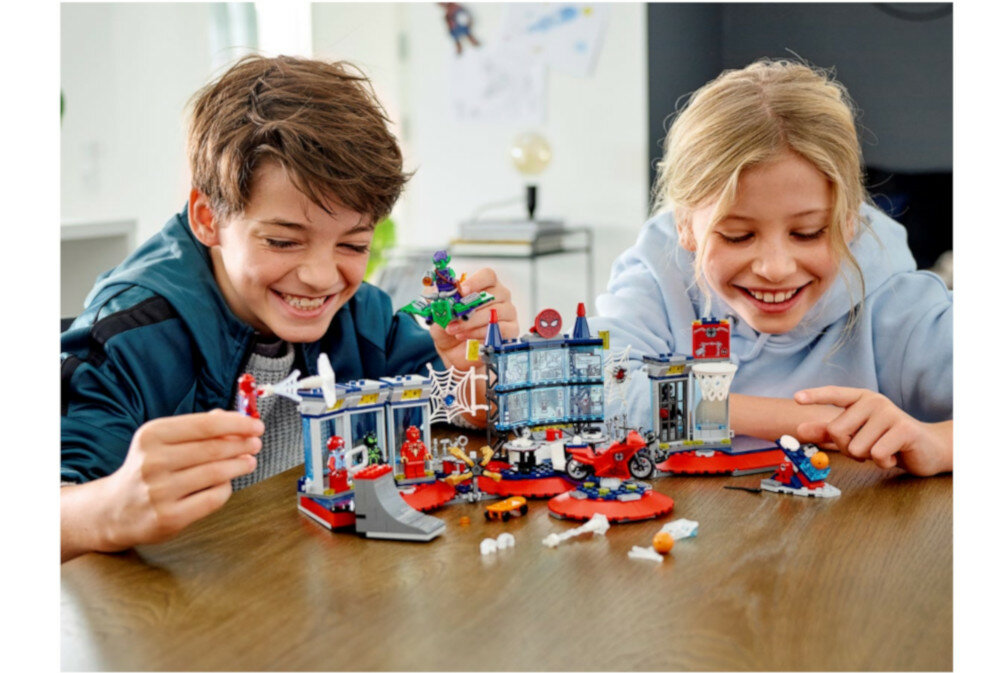LEGO Marvel Atak na kryjówkę Spider-Mana 76175
