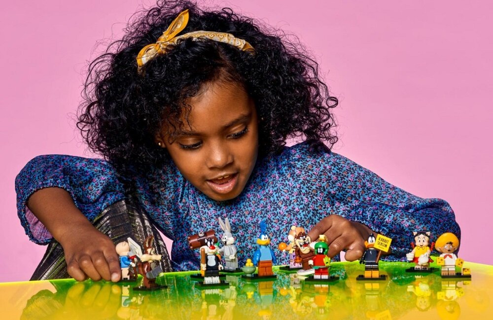 LEGO Minifigures Zwariowane melodie 71030 Strip Zwariowana akcja i nostalgiczne wspomnienia Kolekcja niezwykłych postaci