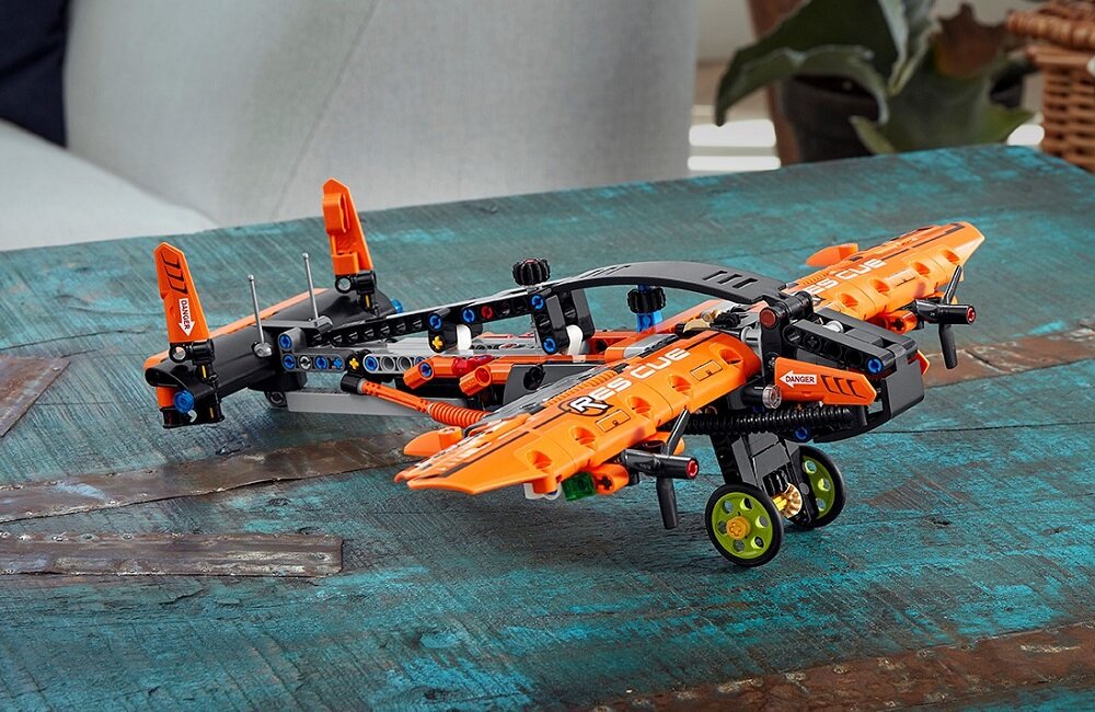 LEGO Technic Poduszkowiec ratowniczy 42120 Kształtowanie wielu różnych umiejętności wzmocnienie koncentrację