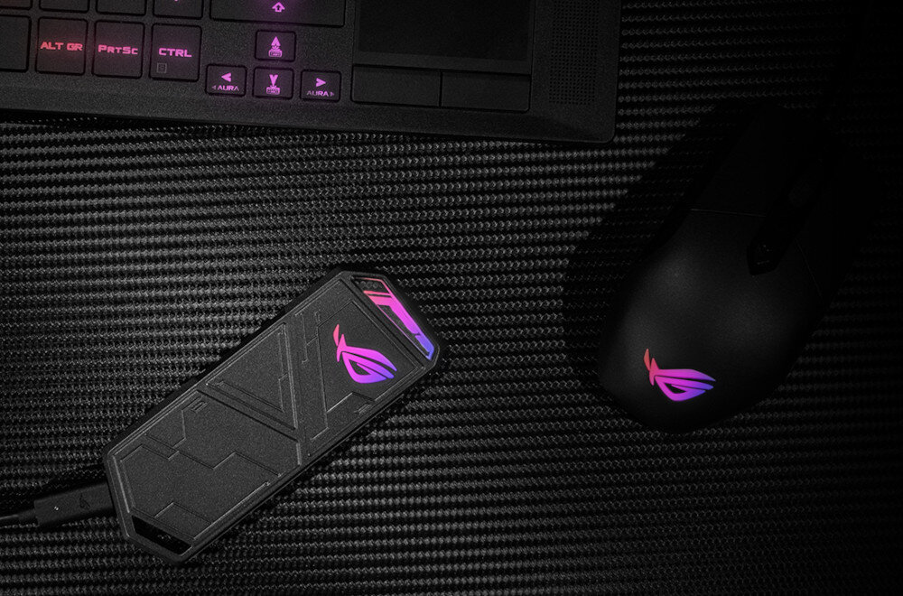 Obudowa dysku ASUS ROG Strix Arion wygląd styl podświetlenie design