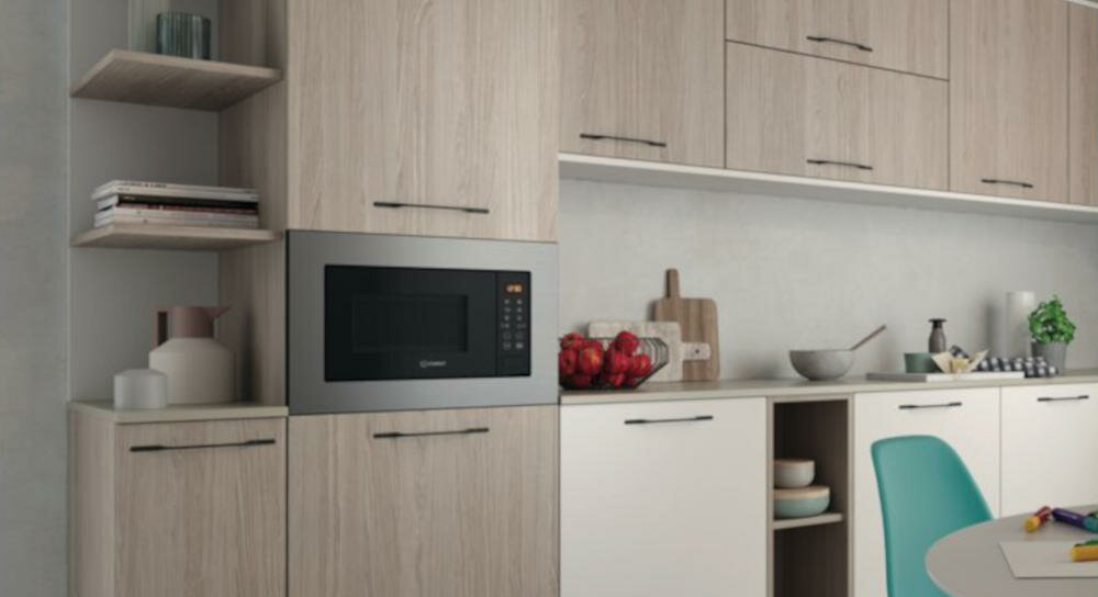 INDESIT-MWI120GX kuchenka mikrofalowa wygoda wygląd design rozmiar