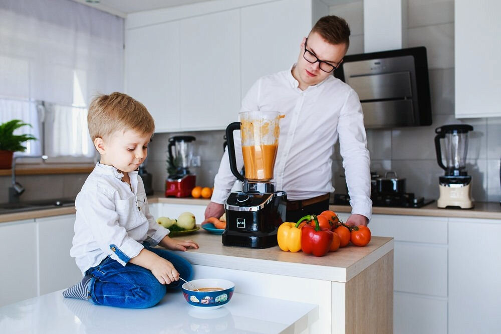 Blender kielichowy NOVIS Pro 650L Czarny 6 poziomow predkosci tryb turbo