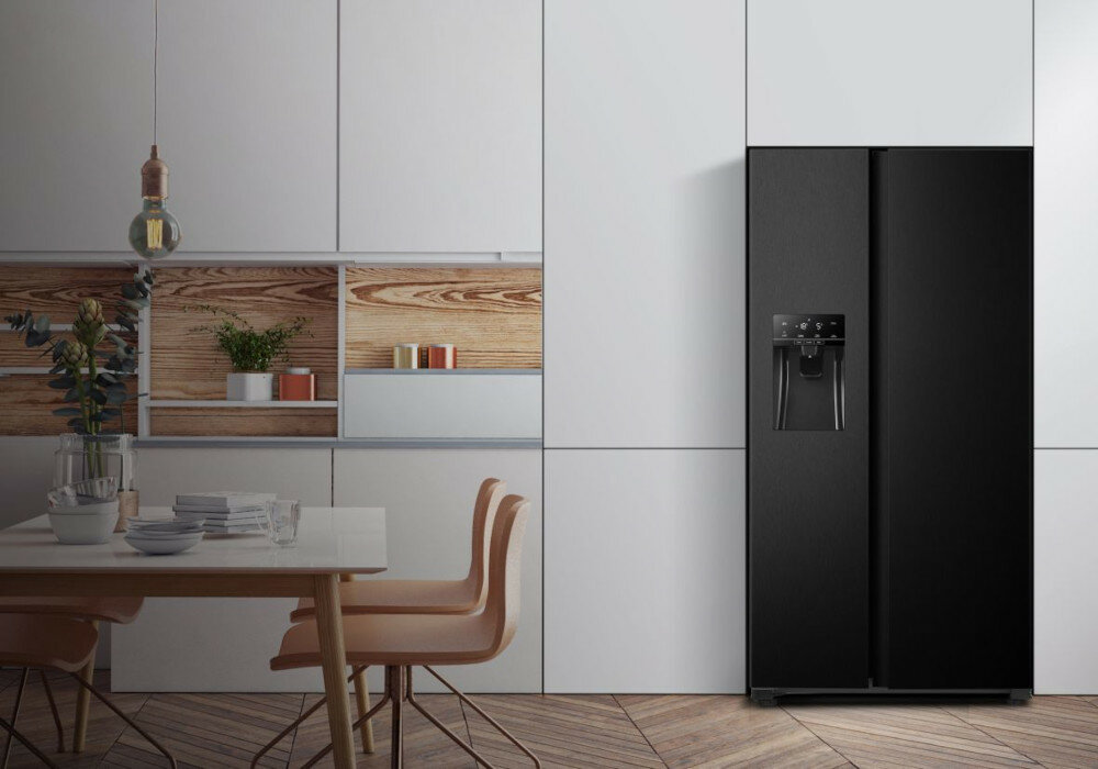 Lodówka HISENSE RS650N4AF2 Side by Side Kostkarka czarna tryb wakacyjny