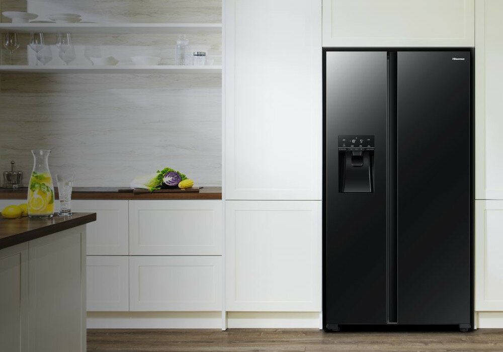 Lodówka HISENSE RS694N4GBE Side by Side Kostkarka czarna tryb wakacyjny