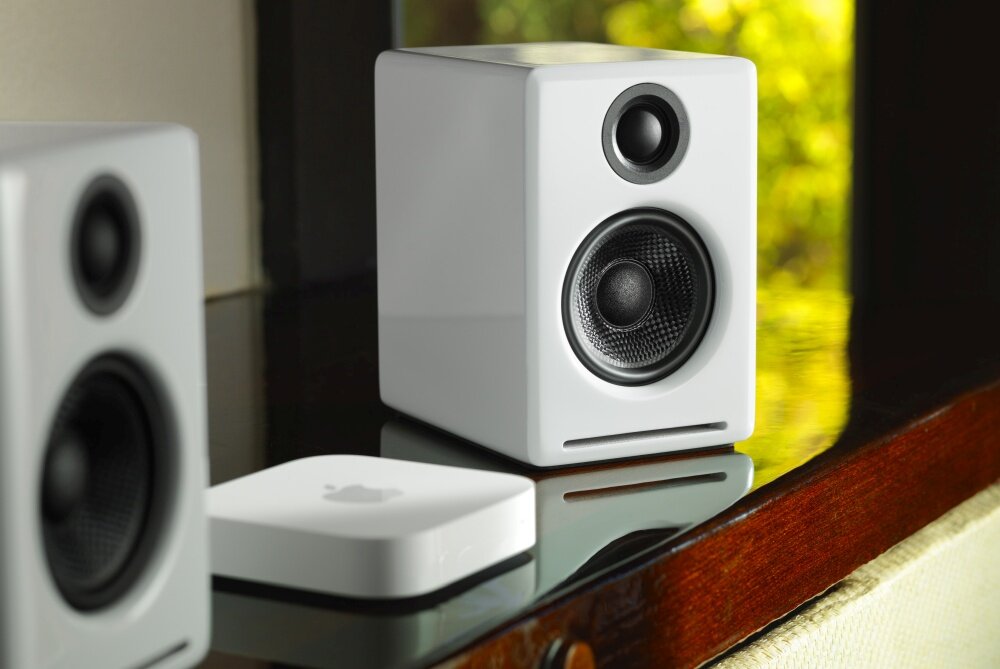 Kolumny głośnikowe AUDIOENGINE A2+ brzmienie bezprzewodowe łącze złącza dźwięk wszechstronność obsługa instalacja design jakość wykonanie opakowanie zestaw