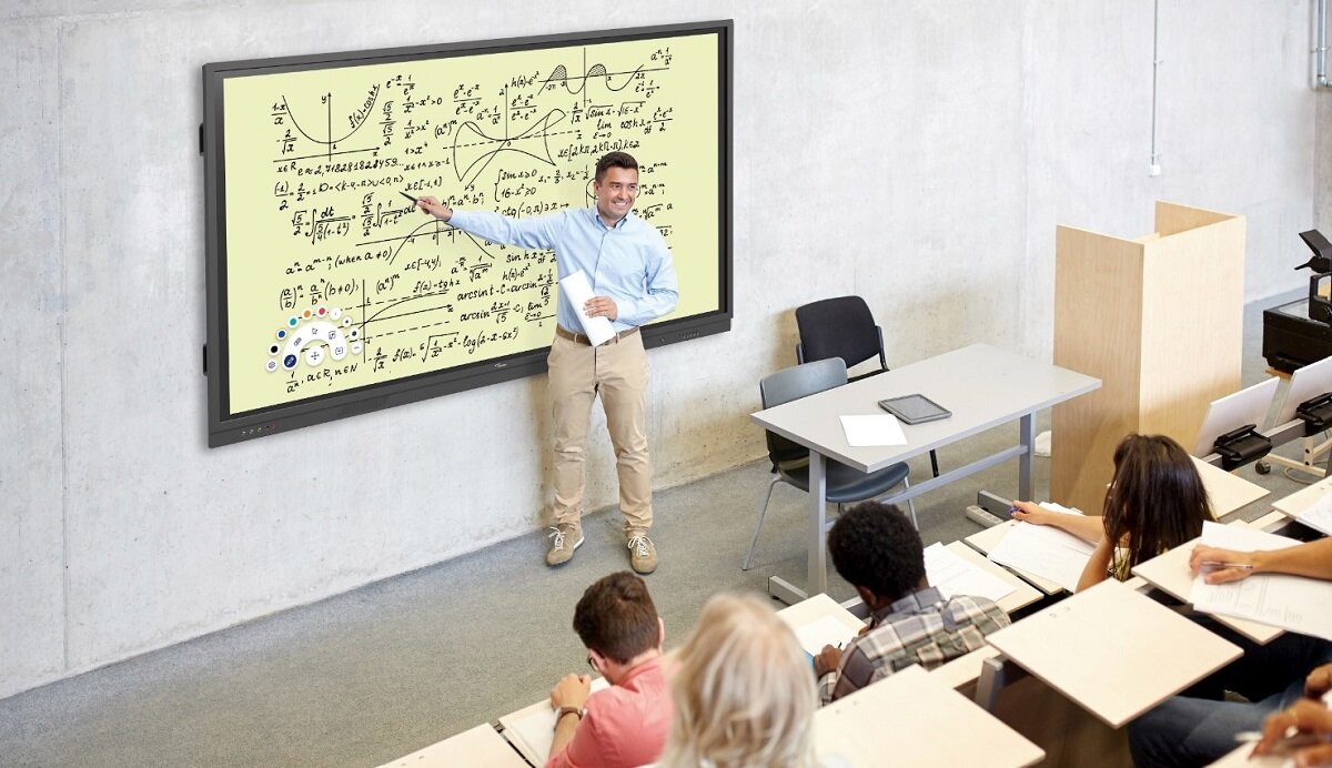 Monitor OPTOMA 3861RK 86 3840x2160px wyświetlacz cale funkcjonalność matryca odświeżanie reakcja złącza rozdzielczość ekran biuro dom praca rozrywka USB wideo audio Ultra HD 4K dotykowy LED jasność kontrast