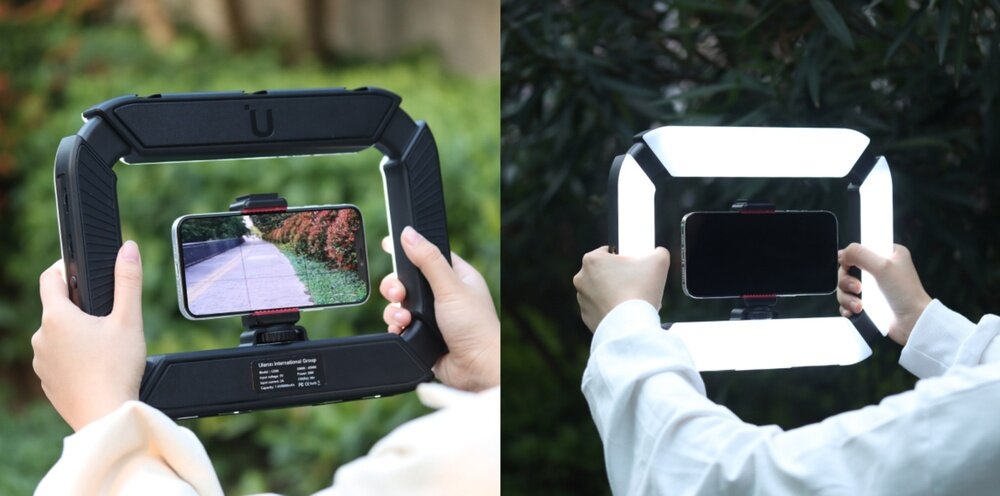 Lampa LED z adapterem do smartfona Ulanzi U200 trzymana w rękach przodem oraz tyłem