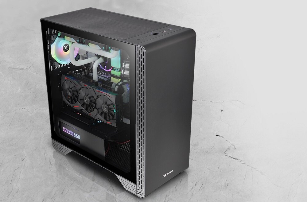 Obudowa THERMALTAKE S300 TG - opis wygląd ogólny trwałość i odporność na uszkodzenia