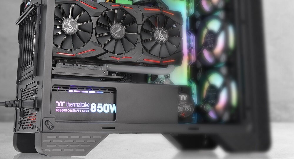 Obudowa THERMALTAKE S300 TG - ponadczasowa elegancja nowoczesność szklany panel boczny