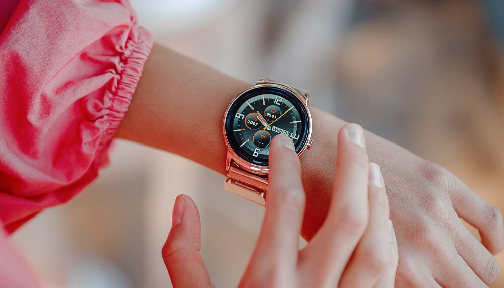 Smartwatch FOREVER Forevive 2 SB-330 ekran bateria czujniki sport zdrowie pojemność rozdzielczość