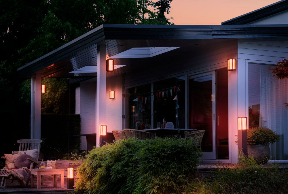 Oprawa zewnetrzna PHILIPS HUE Impress Czarny aplikacja Philips Hue 16 mln kolorow i wszystkie odcienie swiatla bialego