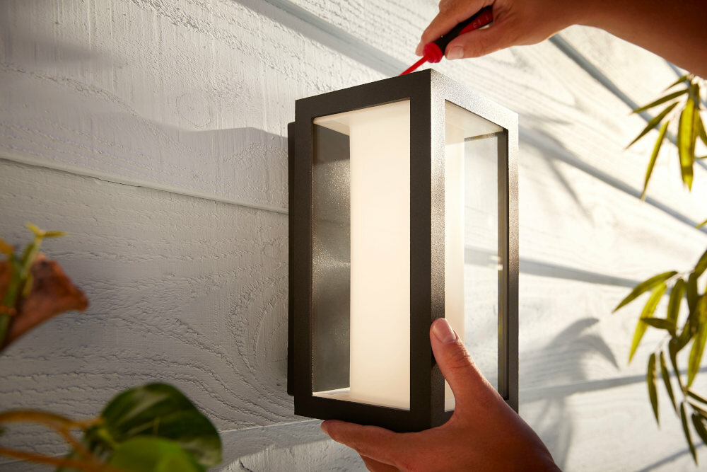 Oprawa zewnetrzna PHILIPS HUE Impress Czarny zawartosc zestawu komplet