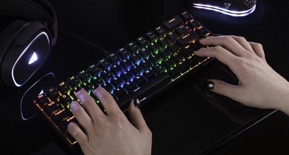 Klawiatura MODECOM Lanparty RGB BT - najnwosze technologie wirtualna zabawa szerokie możliwości gamingowy charakter