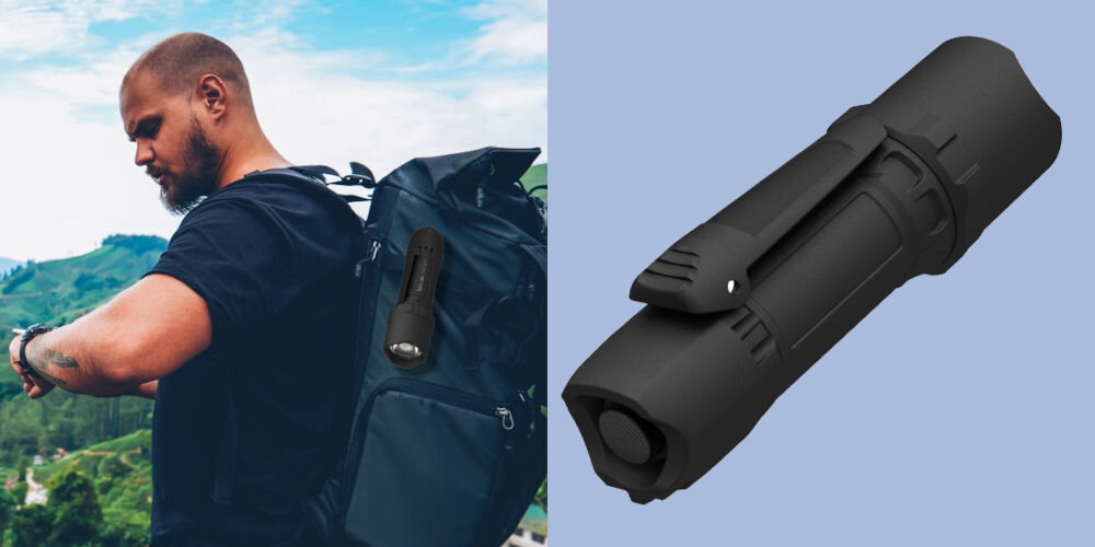 Latarka LEDLENSER Solidline SL10 Czarny czarna latarka niebieskie tło mężczyzna ma przypiętą latarkę do plecaka kompaktowe (280 x 150 x 55 mm) funkcjonalne rozwiązanie praktyczny klips do paska kieszeni szlufki Intuicyjny przełącznik umieszczony z tyłu Solidna konstrukcja ergonomiczny design praktyczne narzędzie