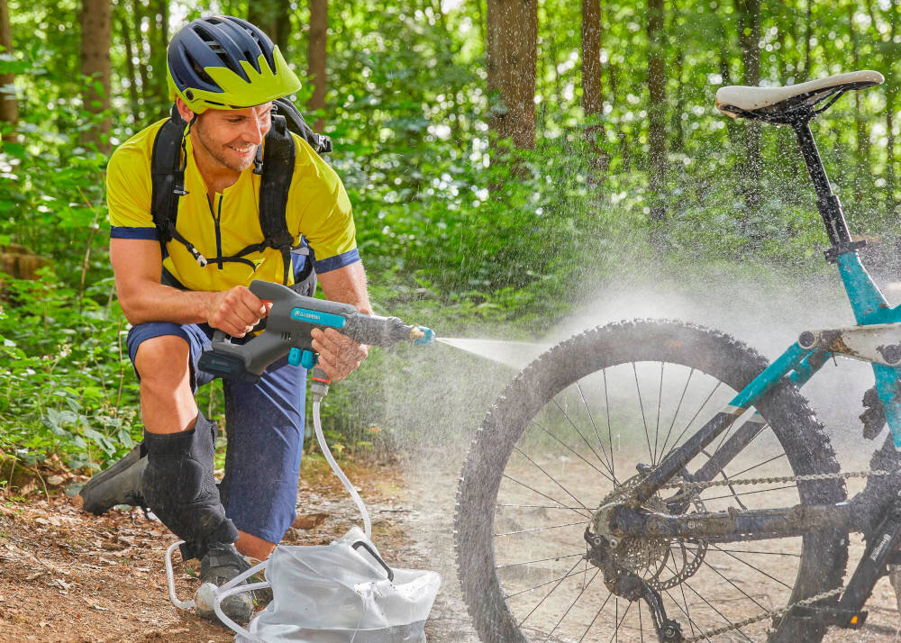 Myjka ciśnieniowa GARDENA AquaClean 14800-20 mobilne wydajne narzedzie do czyszczenia na zewnatrz domu zaawansowany akumulator pelna swoboda ruchu