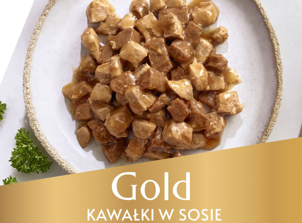 Karma dla kota GOURMET Gold Kawałki w smakowitym sosie z kurczakiem 85 g miska z karmą łyżka z sosem składników wysokiej jakości smakowitych kawałków i kurczaka Aksamitny sos otaczający mięsne kąski mokra karma dla kota wartość energetyczna 658 kcal/kg