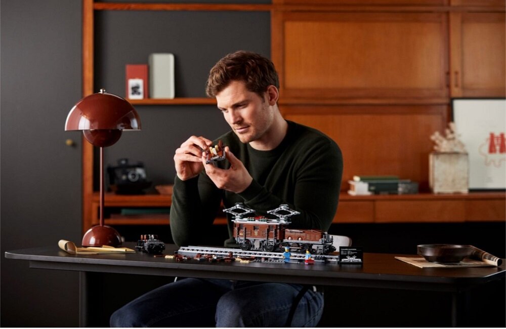 LEGO Creator Lokomotywa Crocodile 10277 Gruntowne testy wytrzymałościowe