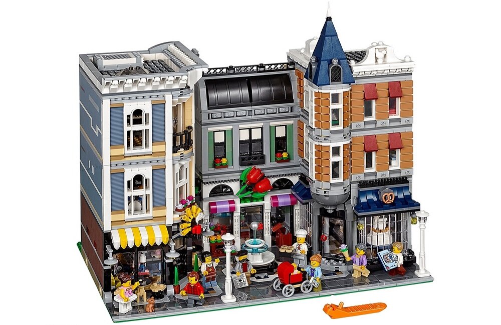 LEGO Creator Plac Zgromadzeń 10255 Kształtowanie wielu cennych umiejętności