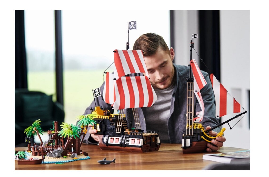 LEGO Ideas Piraci z Zatoki Barakud 21322 kreatywna zabawa prawidłowy rozwój merytoryczny dziecka klocki figurki minifigurki bez zasilania klasyczna zabawa wysoka jakość lego wielogodzinna zabawa