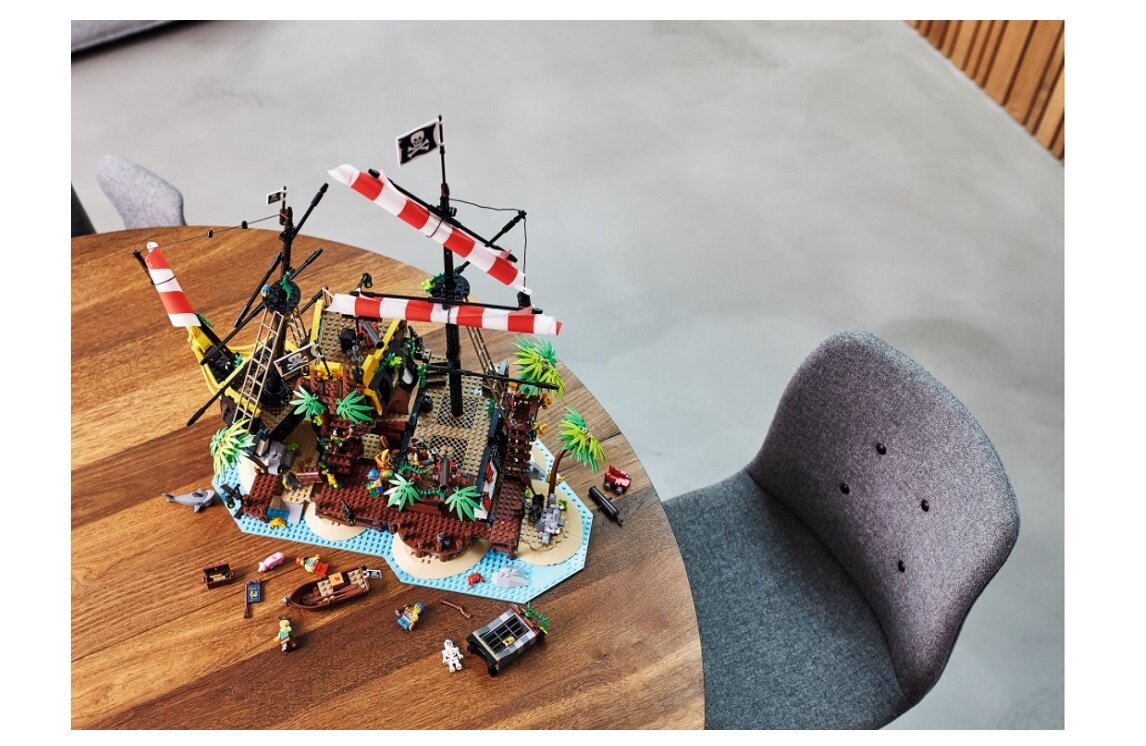 LEGO Ideas Piraci z Zatoki Barakud 21322 kreatywna zabawa prawidłowy rozwój merytoryczny dziecka klocki figurki minifigurki bez zasilania klasyczna zabawa wysoka jakość lego wielogodzinna zabawa