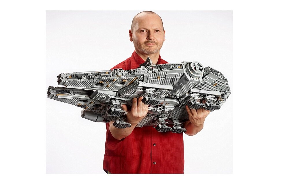 LEGO Star Wars Millennium Falcon 75192 креативні розваги правильний предметний розвиток дитини кубики фігурки мініфігурки без блоку живлення класичні розваги висока якість лего години розваг