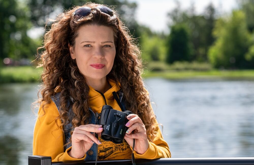 Lornetka NIKON Sportstar Zoom 8-24x25 optyka waga konstrukcja ogniskowa zoom przybliżenie dioptria muszle oczne obiektywy soczewki pryzmat powłoka gwint okulary obserwacja przyroda sport powiększenie
