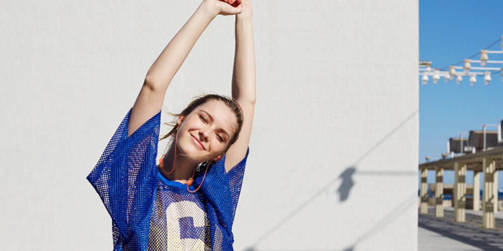 Słuchawki JBL Tune 125BT lekka konstrukcja przeznaczenie aktywność